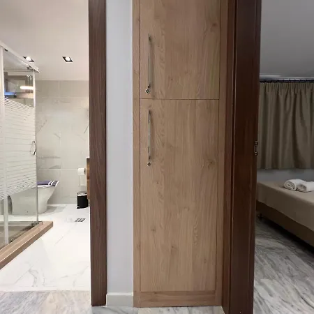 Pine-house Glykadi