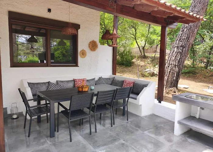 Holiday home Pine-house Glykadi